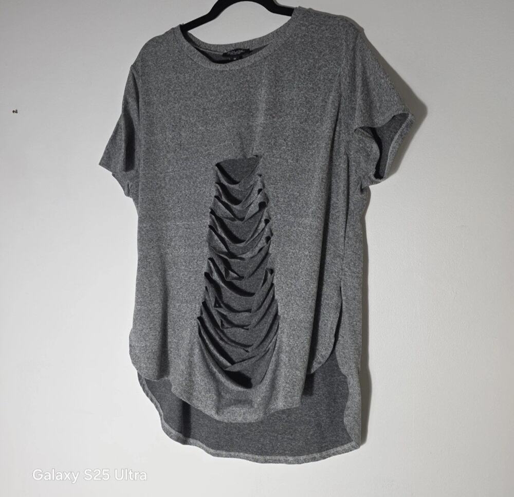 Rouge Collection Womans Plus Sized Gray T Shirt With Ladder Cutout In‎ Front 4X